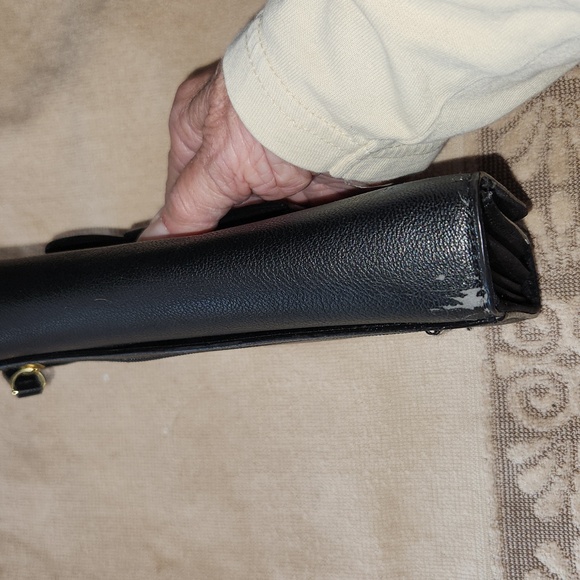 Bindle Of Wallets - Picture 16 of 16